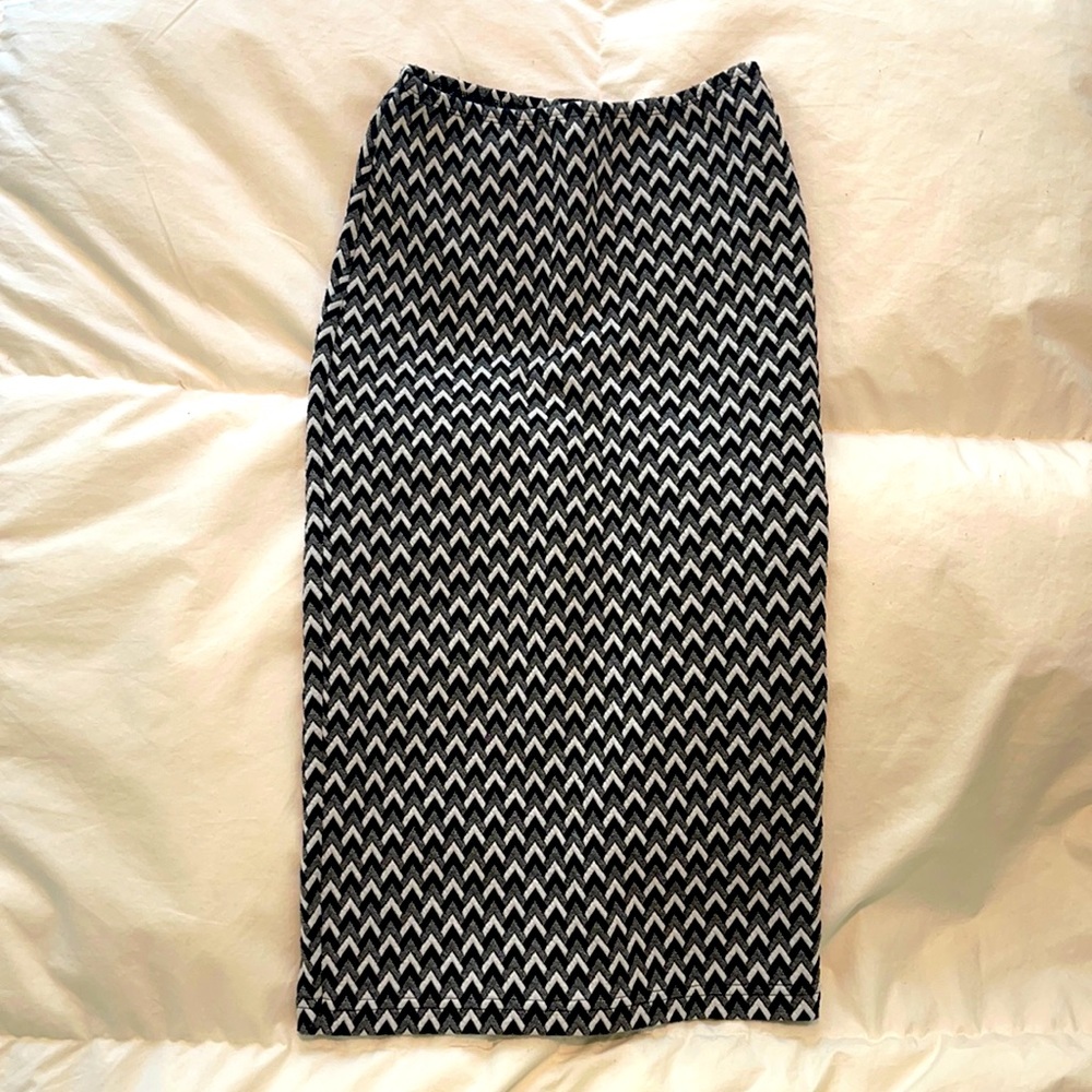 American Apparel High Waited PencilSkirt with print and back slit